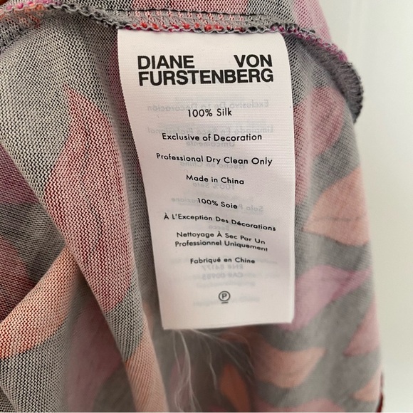 Diane Von Furstenberg Julian Silk Jersey Wrap Dress
in Midnight Kiss Multi - Picture 4 of 8